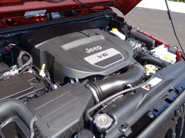 2014-jeep-wrangler-willys-8-600-001