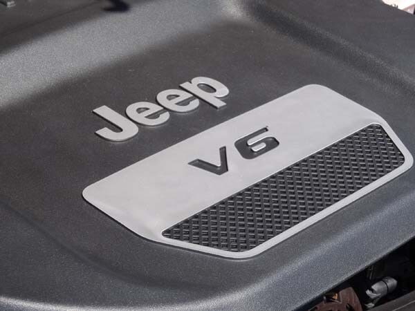 2014-jeep-wrangler-willys-9-600-001
