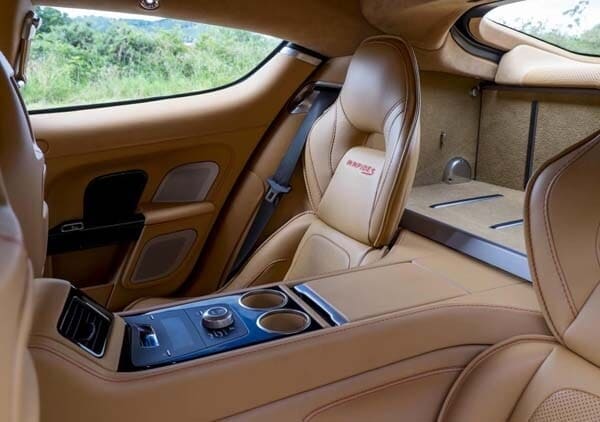 2015-aston-martin-rapide-s-rear-seat1-600-001
