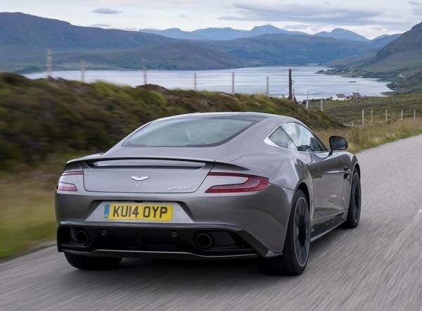 2015-aston-martin-vanquish-rear-action1-600-001