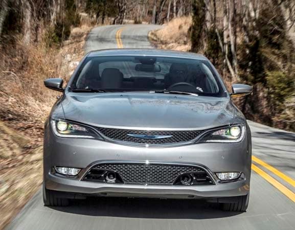 2015-chrysler-200-head-on-action1-600-001