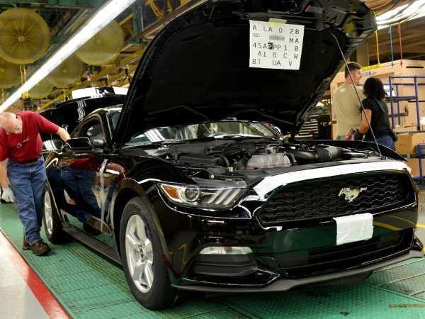 2015-ford-mustang-production-begins4-600-600-001