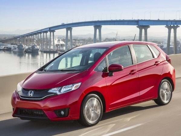 2015-honda-fit-front-action1-600-600-001