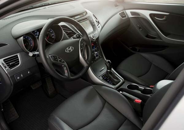 2015-hyundai-elantra-sport-front-seat-600-001