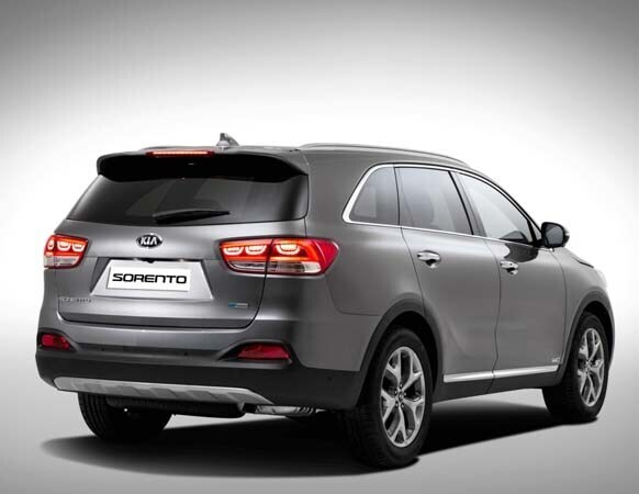 2015-kia-sorento-rear-static-600-001