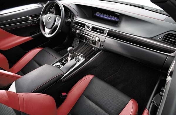 2015-lexus-crafted-line-gs350-interior-front-detail-600-001