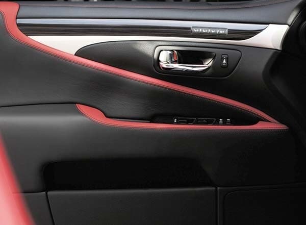 2015-lexus-crafted-line-ls460-f-sport-door-panel-detail-600-001