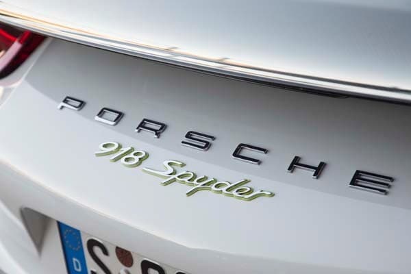 2015-porsche-918-spyder-_15_-600-001