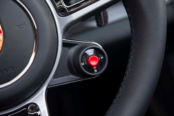 2015-porsche-918-spyder-_41_-600-001