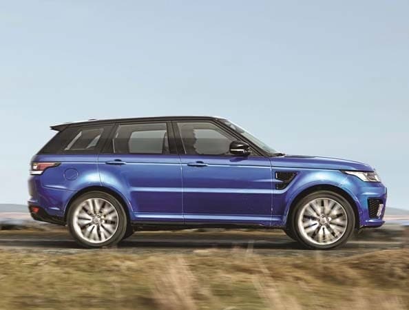 2015-range-rover-sport-svr-action-pan-600-001