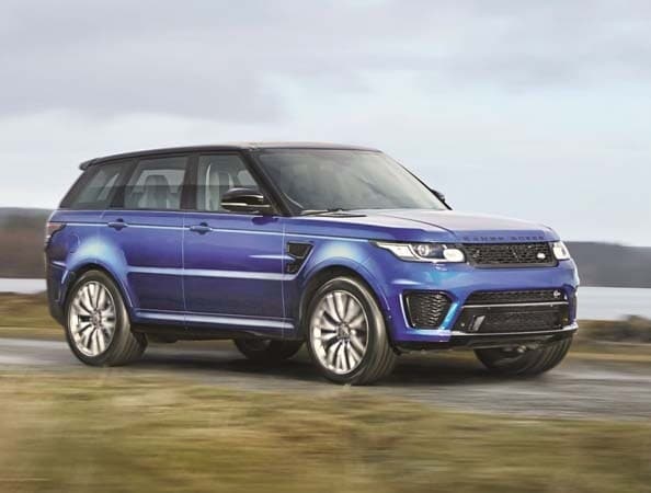 2015-range-rover-sport-svr-front-action-pan-600-001