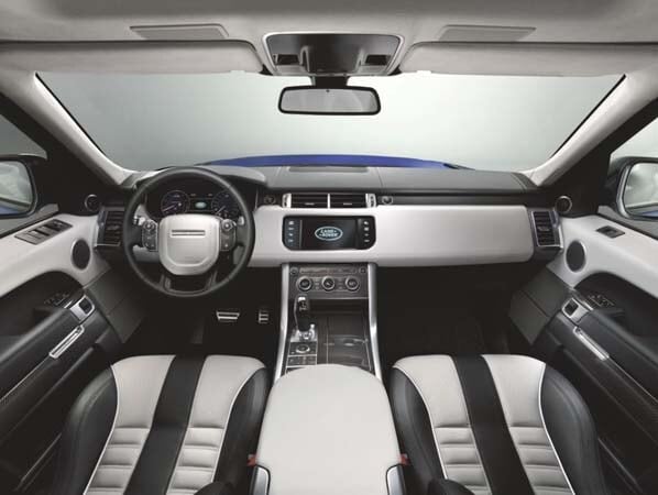 2015-range-rover-sport-svr-interior-front-forward-600-001