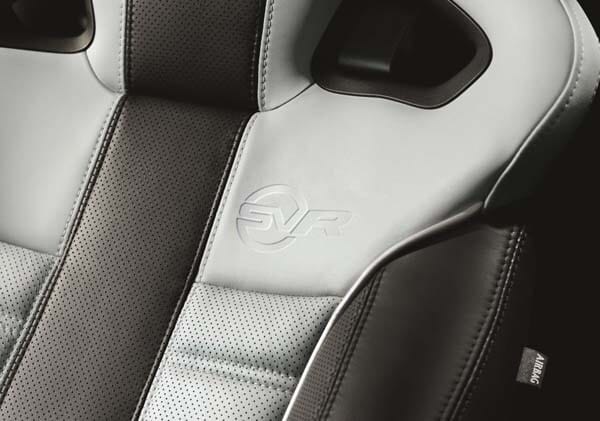 2015-range-rover-sport-svr-interior-svr-emboss-600-001