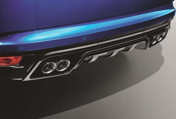 2015-range-rover-sport-svr-rear-valence-detail-600-001