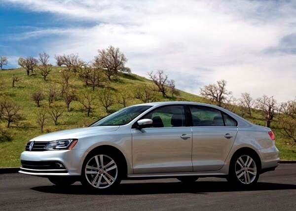 2015-volkswagen-jetta-profile-static-600-001