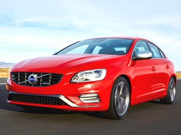 2015-volvo-s60-front-action2-600-001