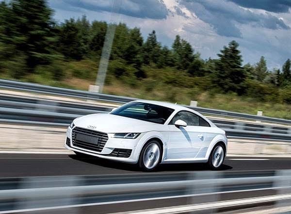2016-audi-tt-production-line-track-test-600-001