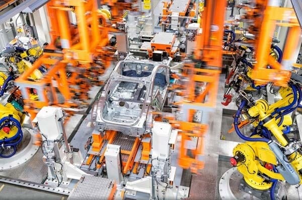 2016-audi-tt-production-line1a-600-001