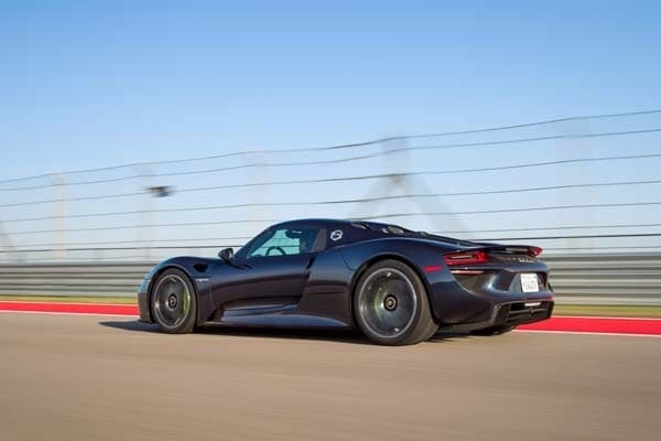 blue_918_spyder_18-600-001