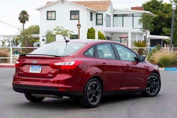 kbb_compact_sedans_011-600-001