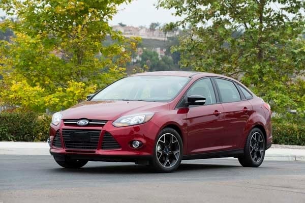 kbb_compact_sedans_013-600-001