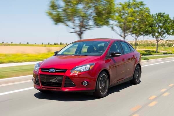 kbb_compact_sedans_016-600-001