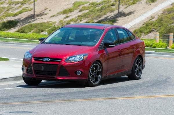 kbb_compact_sedans_024-600-001