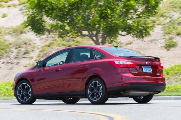 kbb_compact_sedans_025-600-001