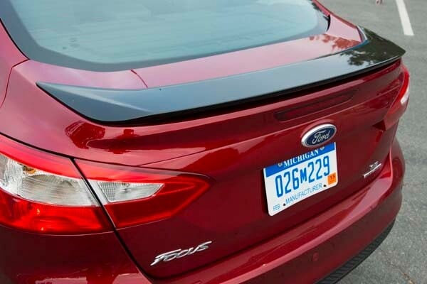 kbb_compact_sedans_041-600-001