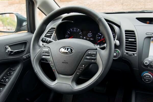 kbb_compact_sedans_173-600-001