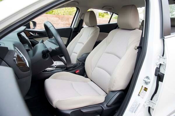 kbb_compact_sedans_233-600-001