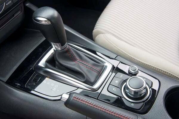 kbb_compact_sedans_241-600-002