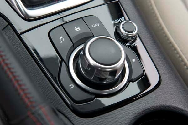 kbb_compact_sedans_242-600-001