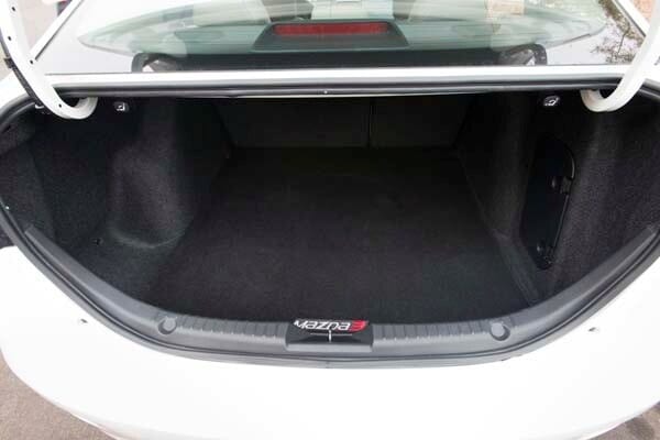 kbb_compact_sedans_246-600-002