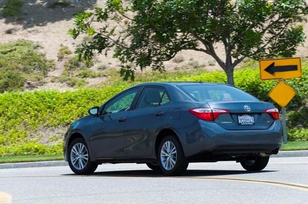 kbb_compact_sedans_321-600-001