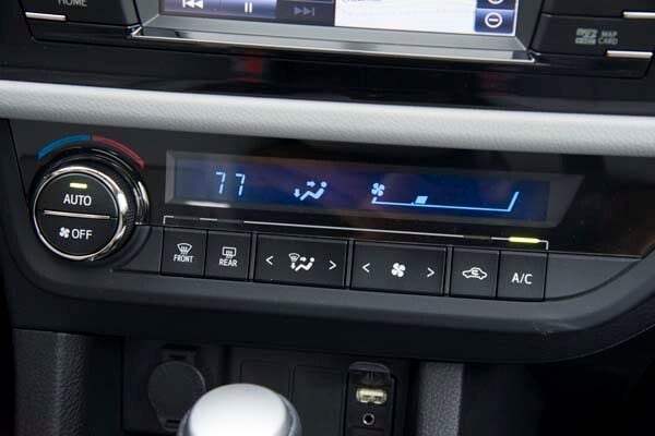 kbb_compact_sedans_351-600-001