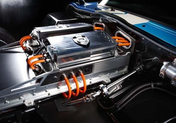 renovo-coupe-electric-motor-detail2-600-001