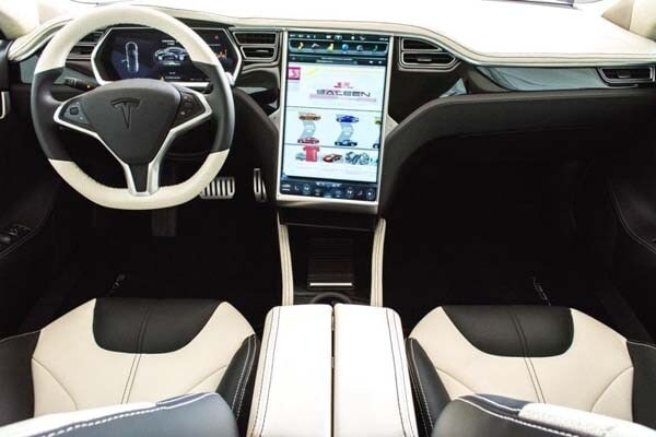 saleen-foursixteen-interior-front-600-001