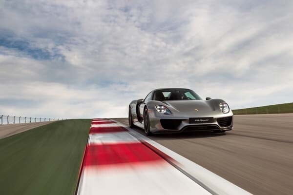 silver_918_spyder_13-600-001