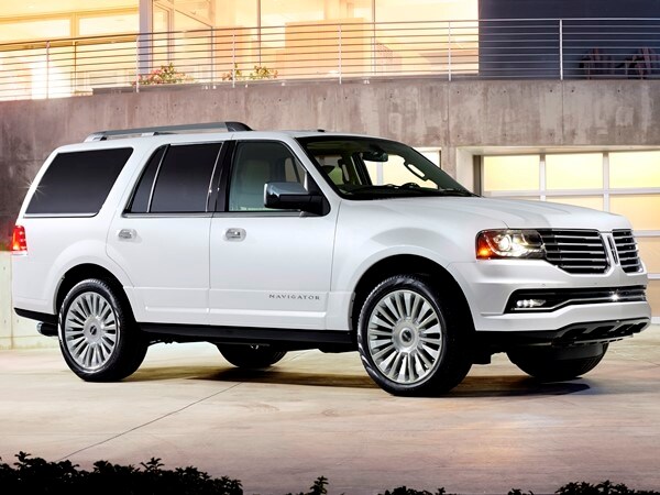 15lincolnnavigator_04_hr-600-600-001