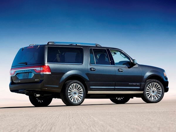 15lincolnnavigator_05_hr-600-600-001