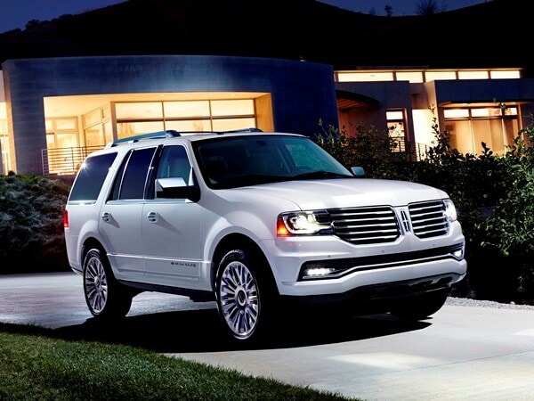 15lincolnnavigator_09_hr-1-600-600-001