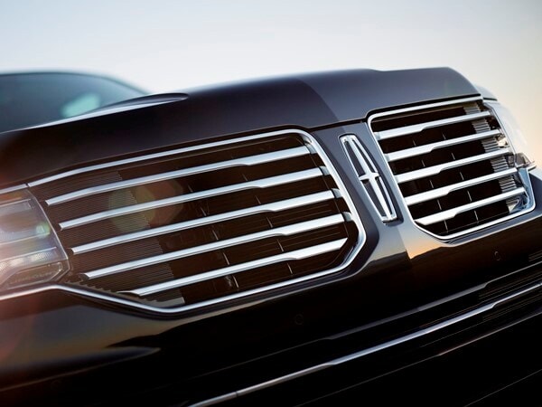 15lincolnnavigator_23_hr-600-600-001