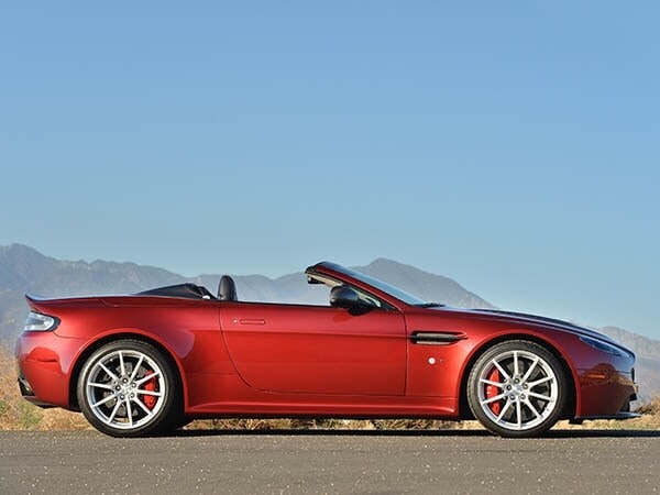 2015-aston-martin-v12-vantage-s-roadster-exterior-03-600-001
