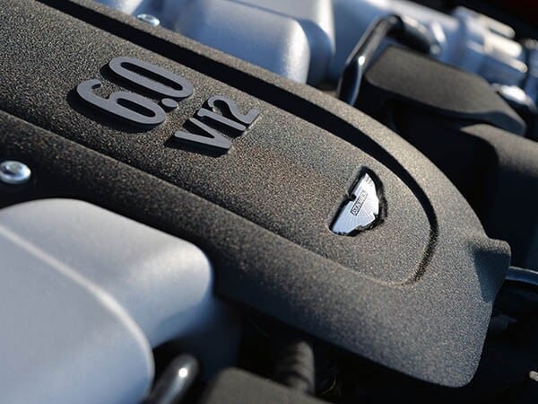 2015-aston-martin-v12-vantage-s-roadster-exterior-17-600-001