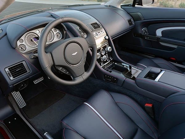 2015-aston-martin-v12-vantage-s-roadster-interior-01-600-001