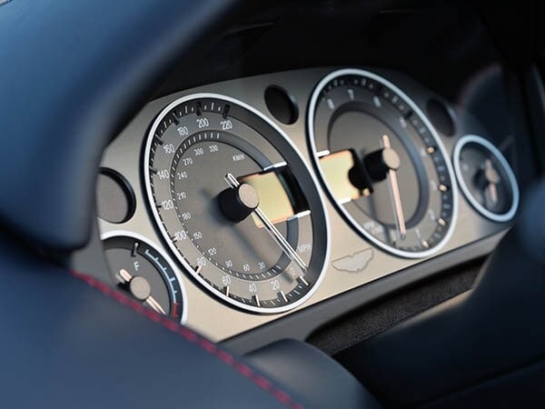 2015-aston-martin-v12-vantage-s-roadster-interior-07-600-001