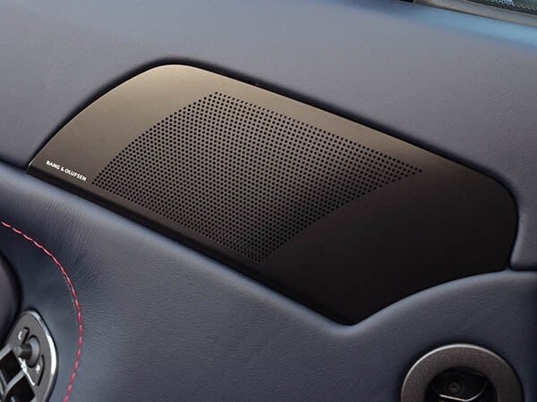 2015-aston-martin-v12-vantage-s-roadster-interior-10-600-001