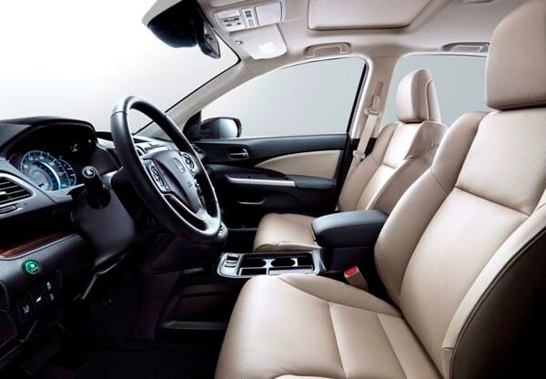 2015-honda-cr-v-interior-front1-600-001