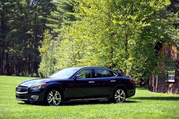 2015-infiniti-q70-and-q70l-2-600-001